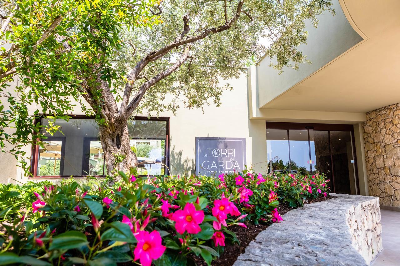 Le Torri Del Garda Familyspa Resort Torri Del Benaco Exterior foto