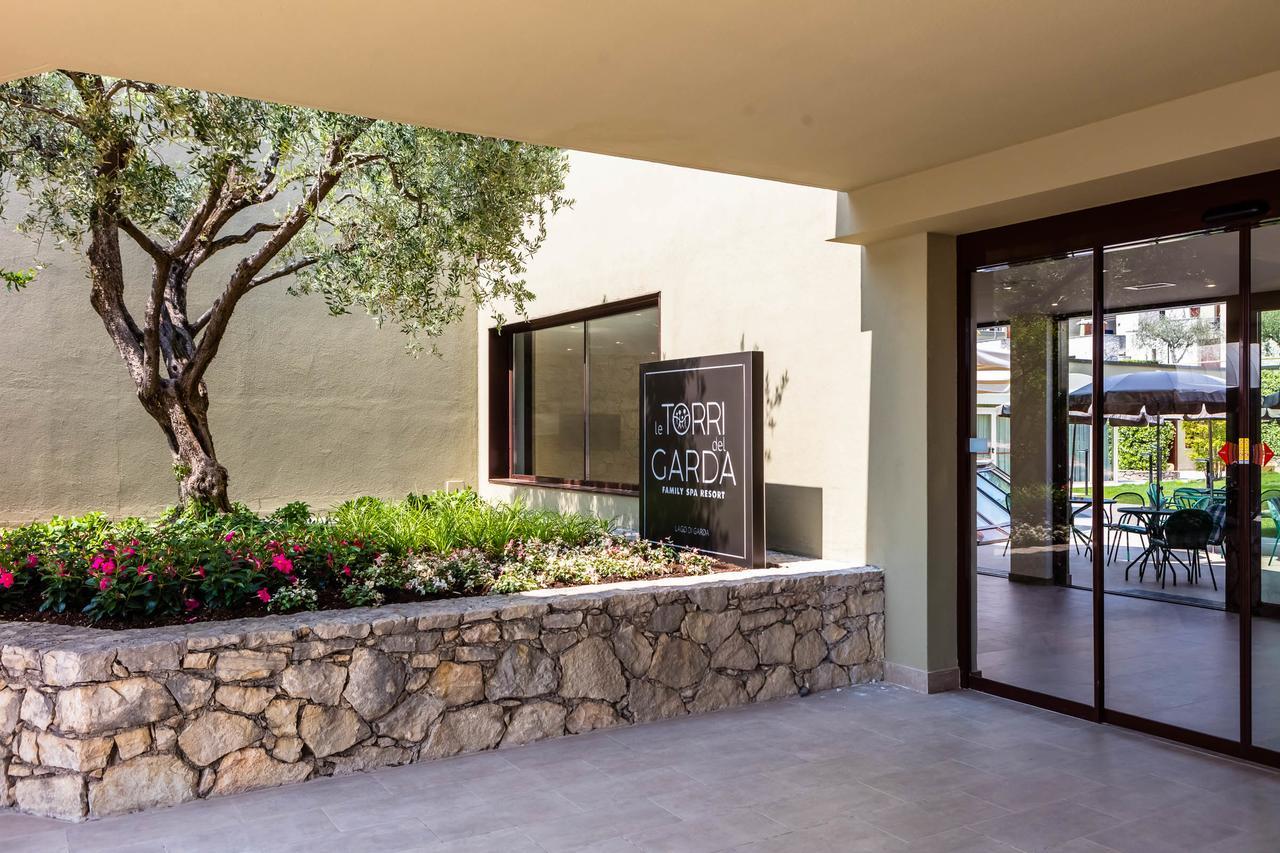 Le Torri Del Garda Familyspa Resort Torri Del Benaco Exterior foto