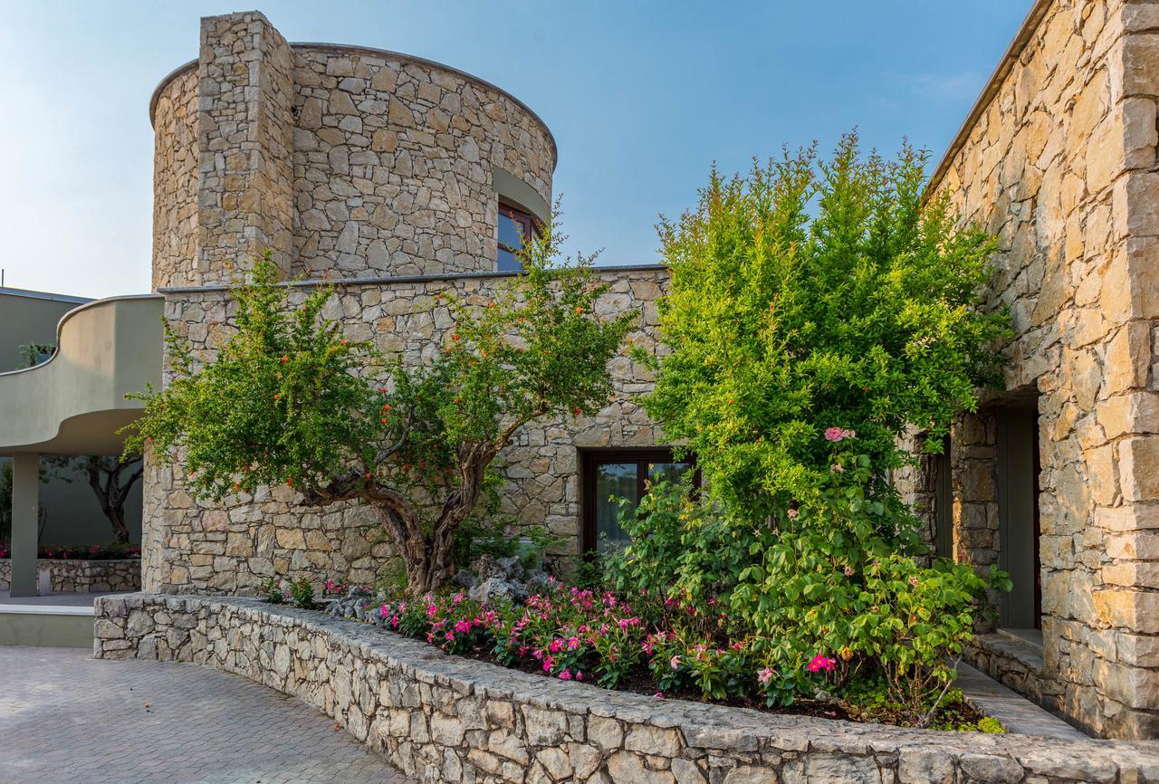 Le Torri Del Garda Familyspa Resort Torri Del Benaco Exterior foto