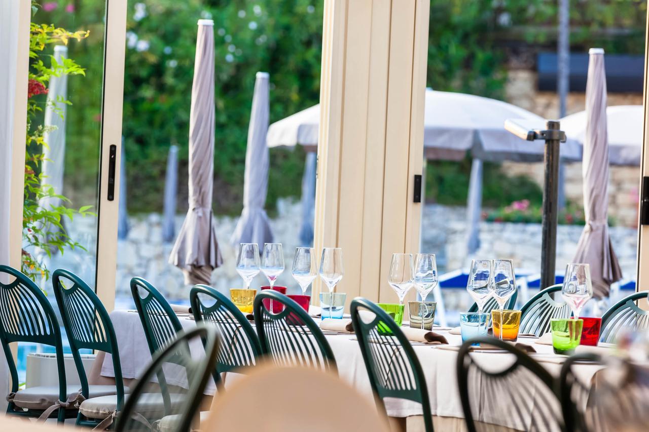 Le Torri Del Garda Familyspa Resort Torri Del Benaco Exterior foto