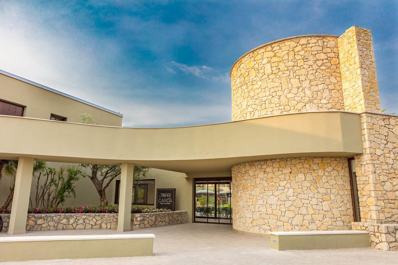 Le Torri Del Garda Familyspa Resort Torri Del Benaco Exterior foto