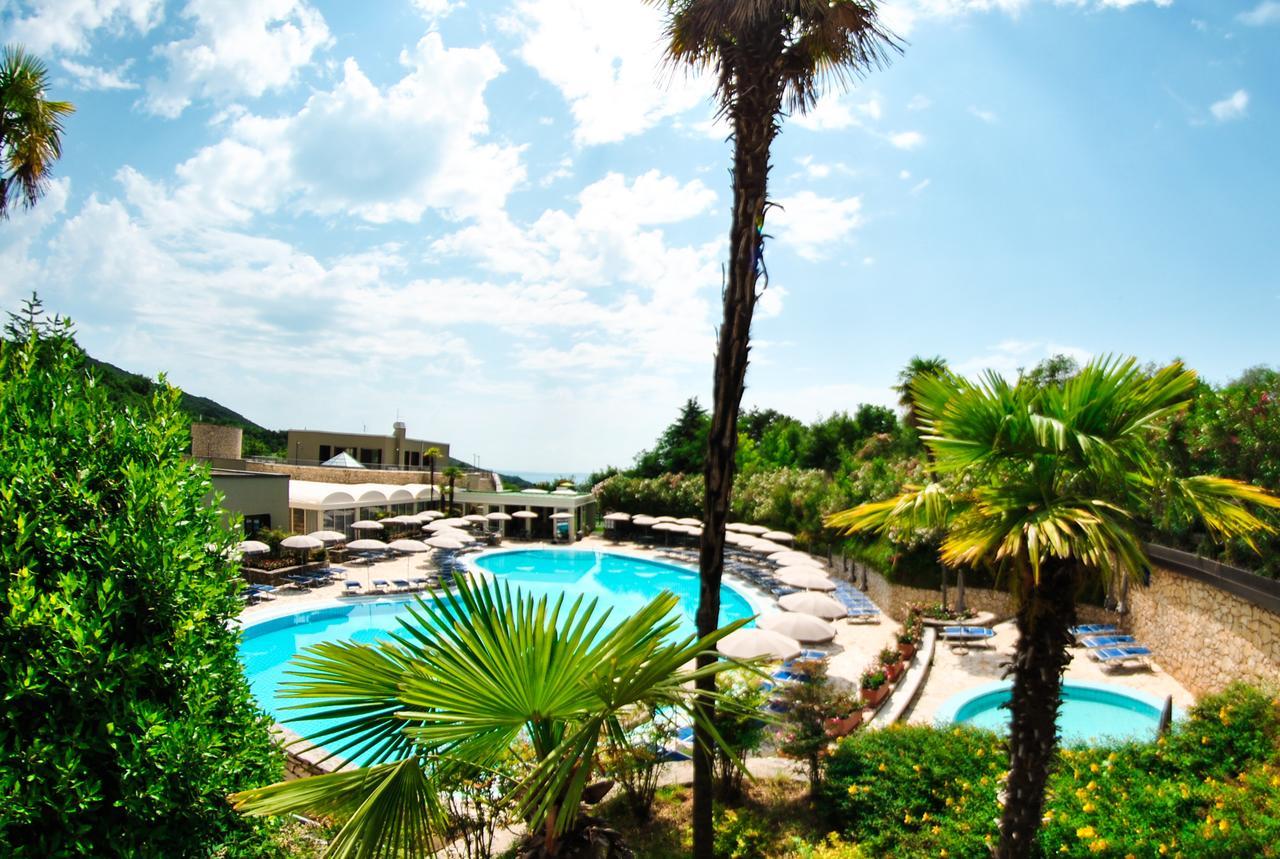 Le Torri Del Garda Familyspa Resort Torri Del Benaco Exterior foto